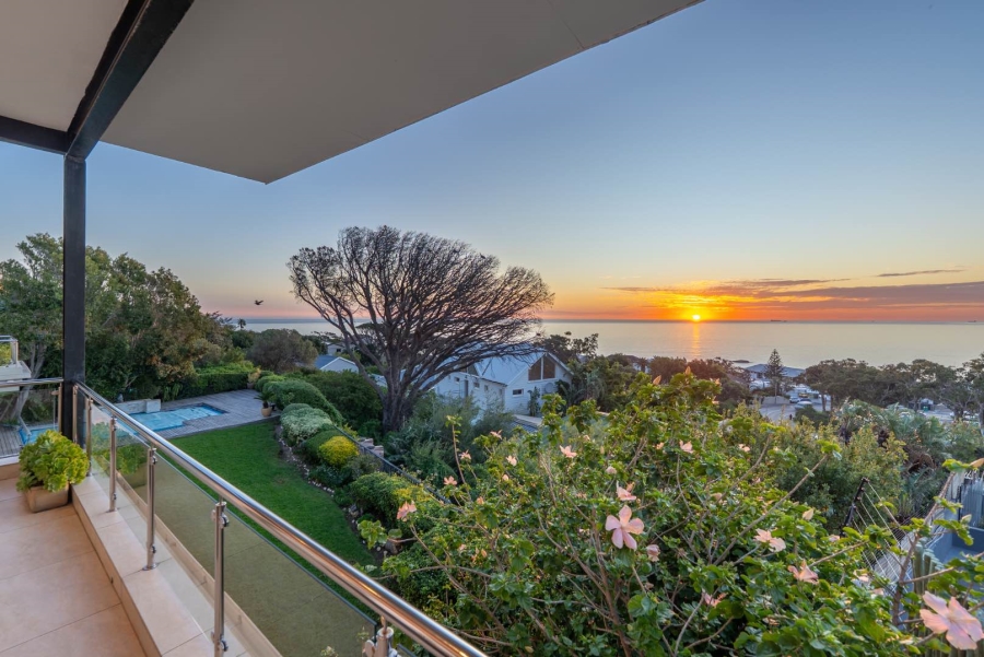 6 Bedroom Property for Sale in Camps Bay Western Cape